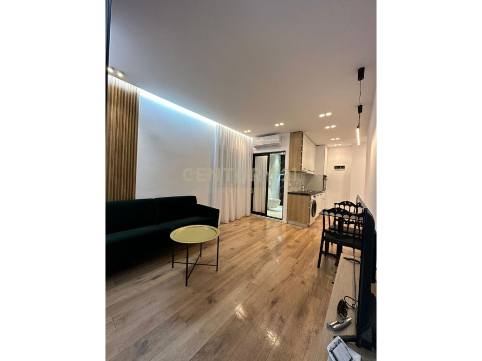 Tirane, shes 1+1 Kati 2, 45 m² 135.000 € 