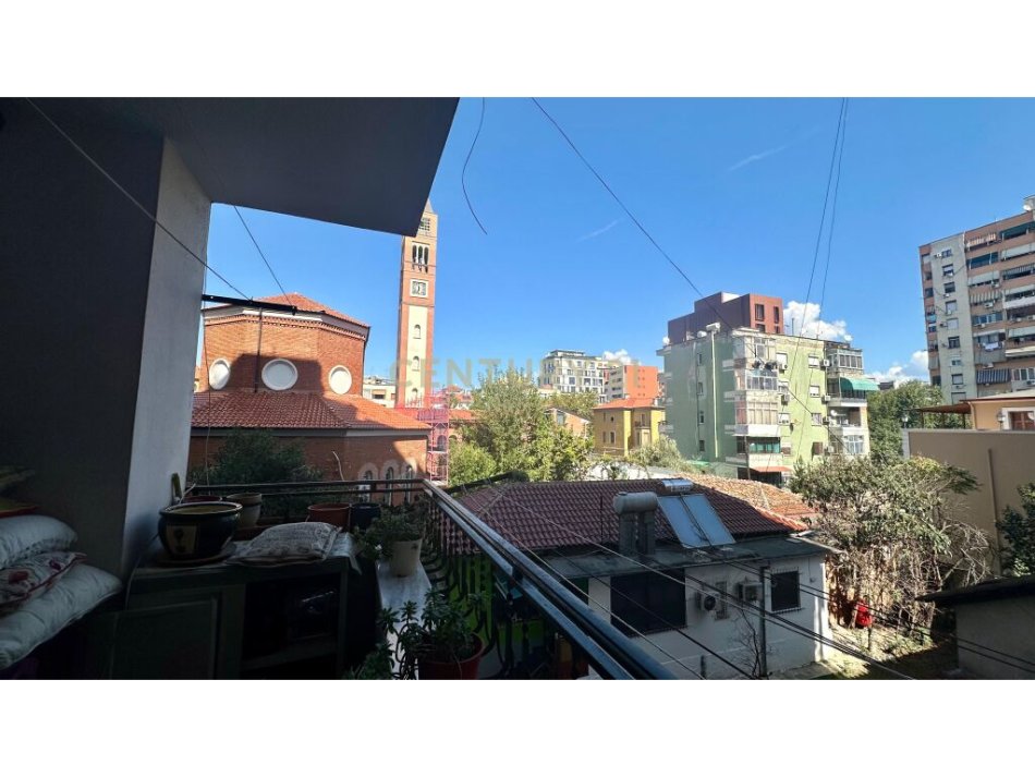 Tirane, shitet apartament 2+1 Kati 3, 125 m² 325.000 € (Kisha Katolike)