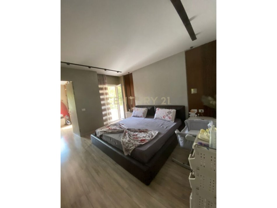 Tirane, shes apartament 2+1+2 + 2 POSTE PARKIMI , 148 m² 350.000 € (Kodra e Diellit)