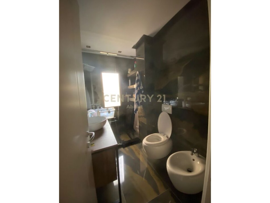Tirane, shes apartament 2+1+2 + 2 POSTE PARKIMI , 148 m² 350.000 € (Kodra e Diellit)
