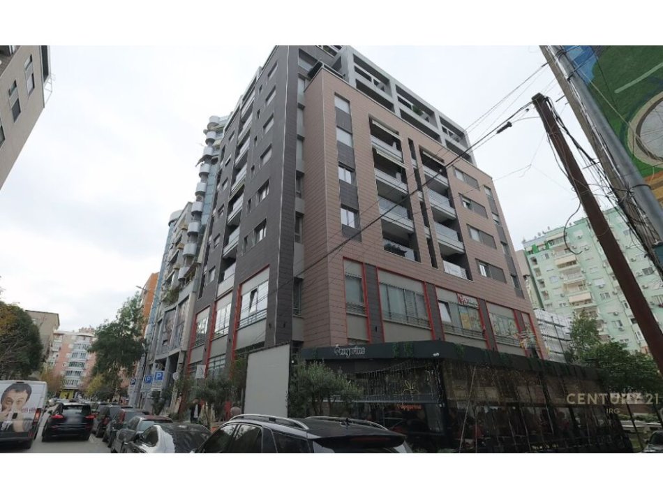 Tirane, jap me qera zyre , 117 m² 1.400 € (Rruga “Janos Hynaidi”, Ish Blloku)