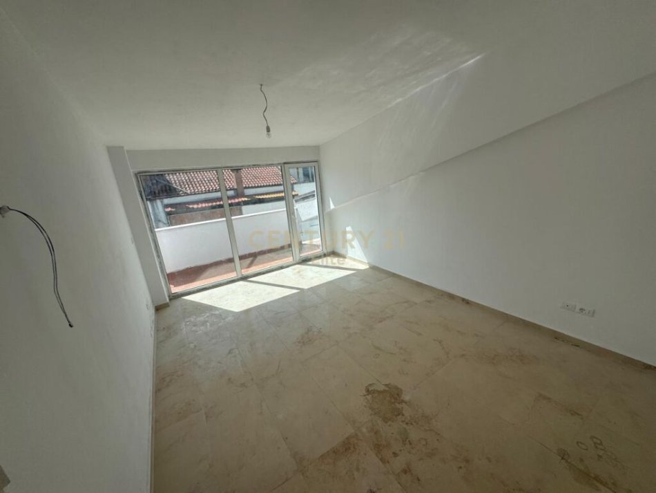 Tirane, shes apartament 4+1+3 + VERANDE , 386 m² 570.000 € (Kodra e Diellit)