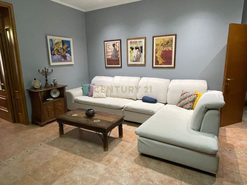 APARTAMENT 2+1+2 ME QIRA PALLATET AGIMI, TIRANE!prestige100947