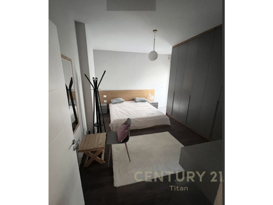 Tirane, jap me qera apartament 2+1+2+Ballkon , 100 m² 700 € (Kopshti Botanik Zoologjik)