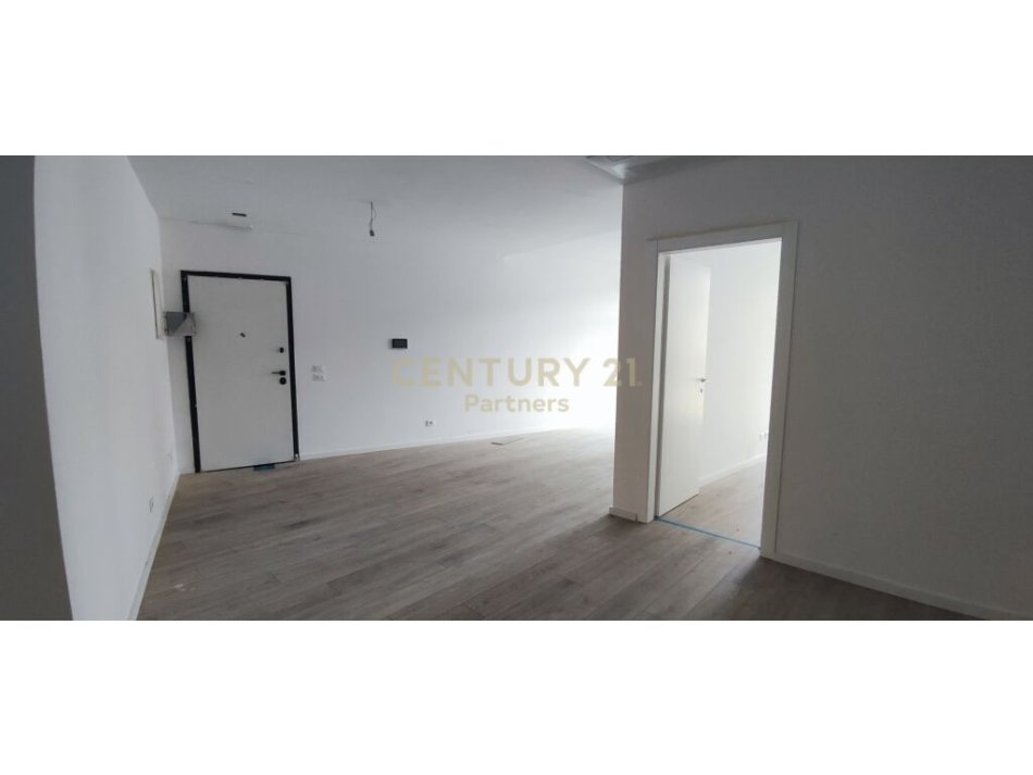 Tirane, jap me qera ambjent biznesi , 101 m² 1.200 € (Lake View Residences, Liqeni i Tiranës)