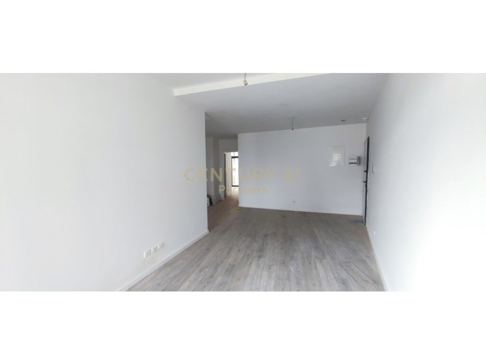 Tirane, jap me qera ambjent biznesi , 101 m² 1.200 € (Lake View Residences, Liqeni i Tiranës)