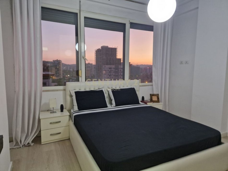 Tirane, shes apartament 1+1+Ballkon Kati 5, 77 m² 139.000 € (Laprake)
