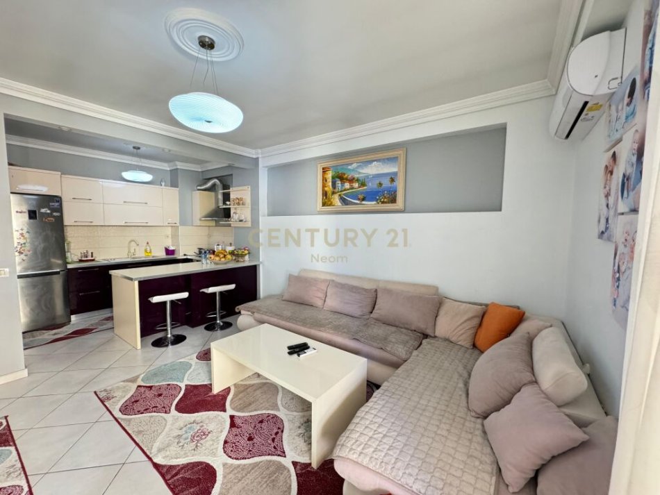 Tirane, shes apartament 1+1+Ballkon , 73 m² 135.000 € (Kodra e Diellit)