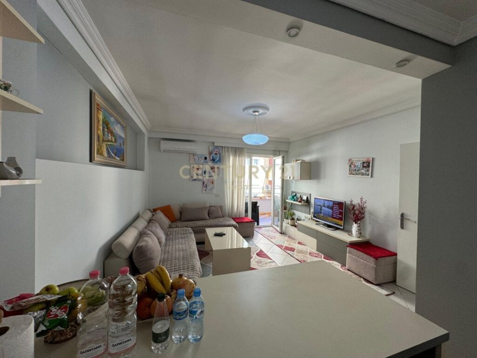 Tirane, shes apartament 1+1+Ballkon , 73 m² 135.000 € (Kodra e Diellit)