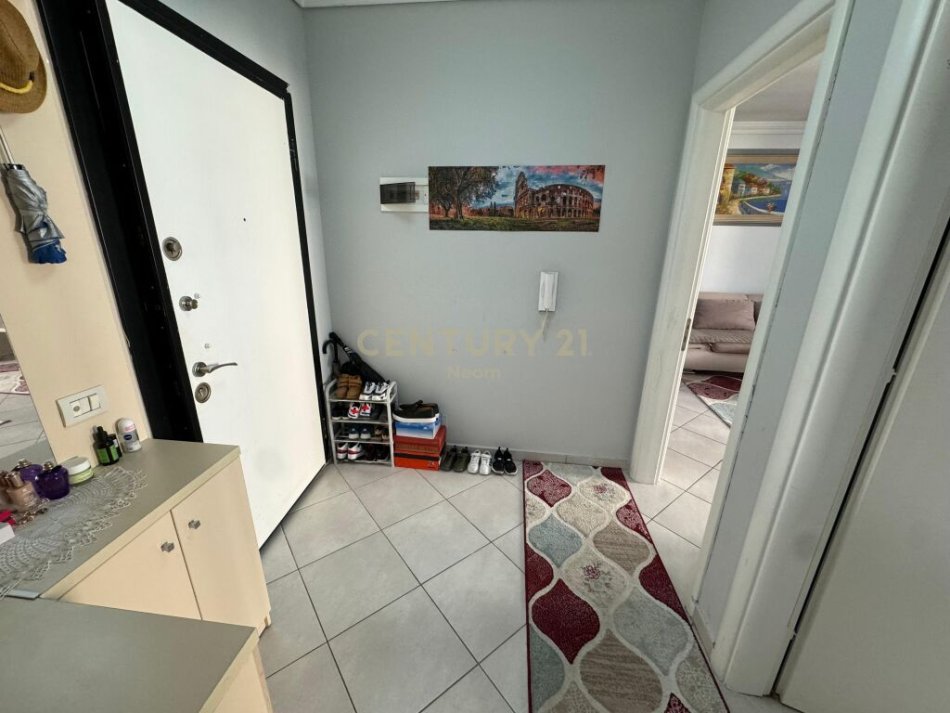 Tirane, shes apartament 1+1+Ballkon , 73 m² 135.000 € (Kodra e Diellit)