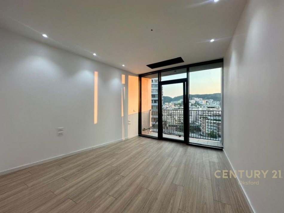 Tirane, shitet apartament 2+1 Kati 9, 133 m² 400.000 € (liqeni)