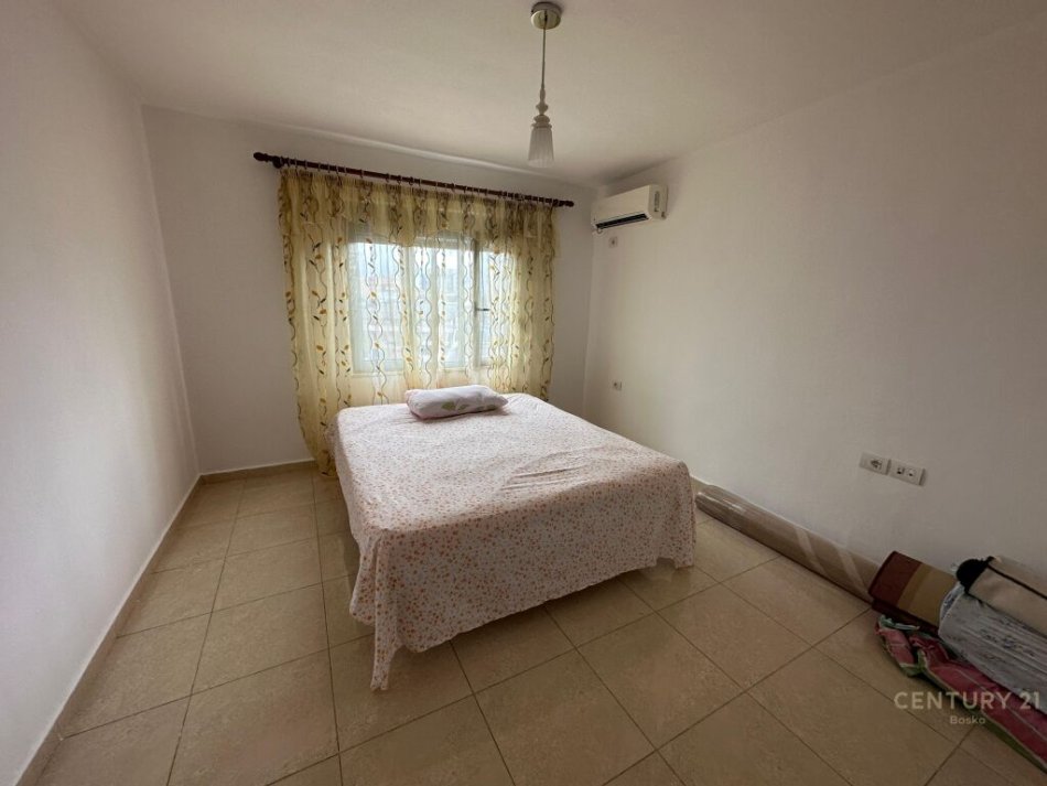 Tirane, shitet apartament 2+1 Kati 5, 94 m² 115.000 € (Laprake bosko101142)