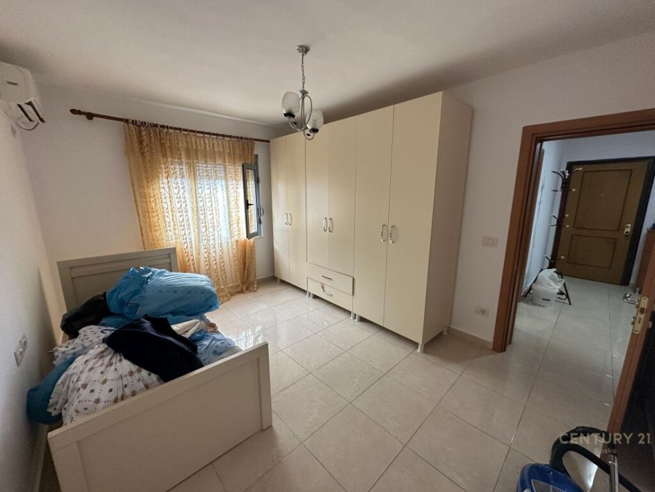 Tirane, shitet apartament 2+1 Kati 5, 94 m² 115.000 € (Laprake bosko101142)