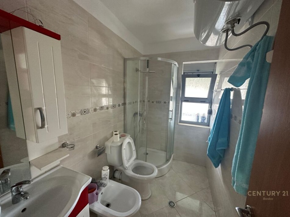 Tirane, shitet apartament 2+1 Kati 5, 94 m² 115.000 € (Laprake bosko101142)