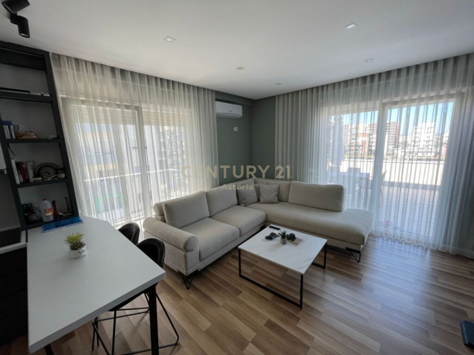 Tirane, shitet apartament 1+1 Kati 3, 114 m² 133.500 € (astir)