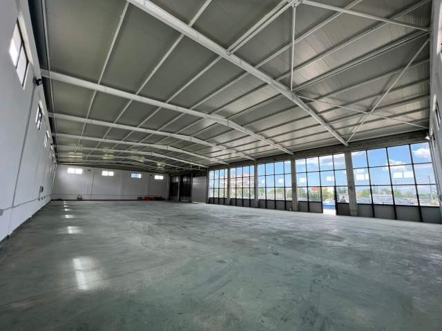 Tirane, jepet me qera magazine 800 m² 4.000 Euro (Tirana Business Park)