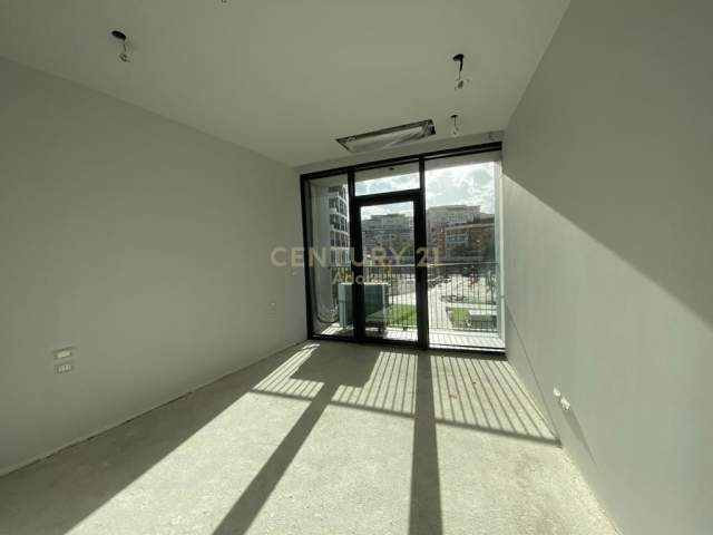 Tirane, jap me qera zyre Kati 1, 104 m² 1.200 Euro (Liqeni i Tiranes)