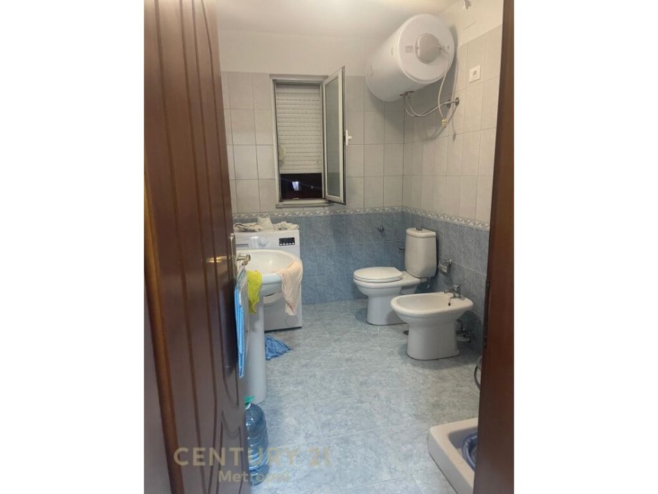 Tirane, shitet apartament 1+1 Kati 5, 57 m² 88.000 € (selite)