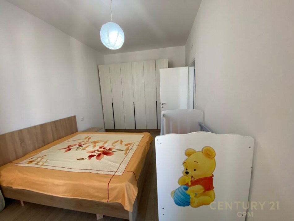 Tirane, jepet me qera apartament 1+1 Kati 7, 70 m² 700 € (komuna e parisit)