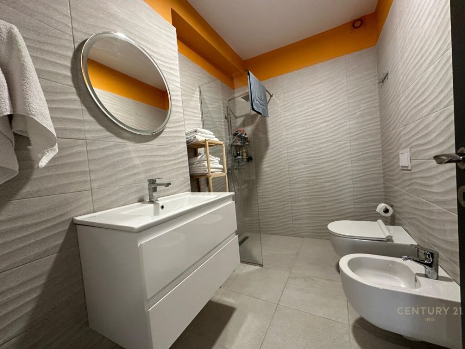 Tirane, jepet me qera apartament 2+1 Kati 3, 101 m² 79.000 € 