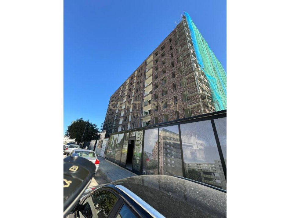 Tirane, shitet apartament 1+1 Kati 5, 57 m² 78.000 € (5 maji)