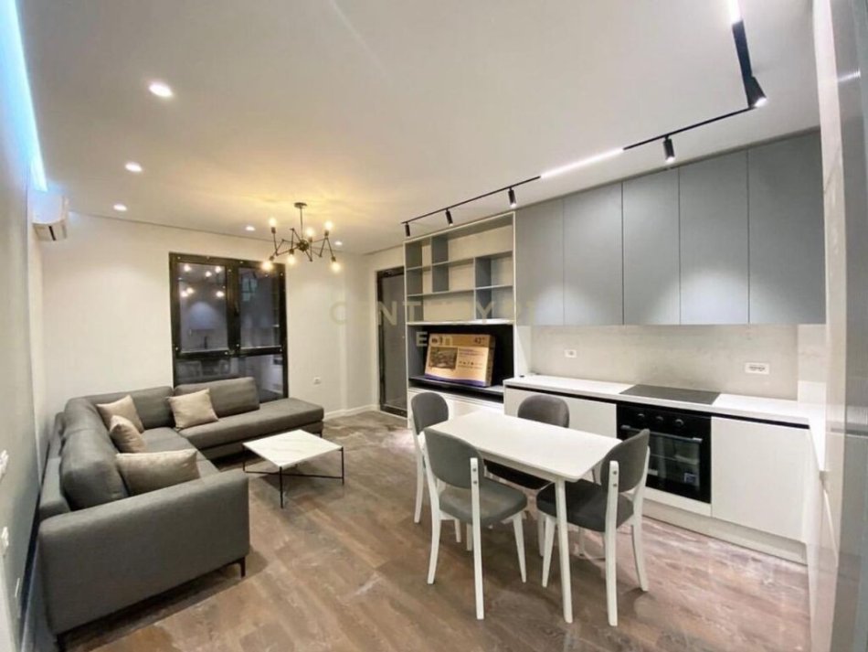 Tirane, shitet apartament 1+1 Kati 6, 68 m² 123.000 € (casa italia)