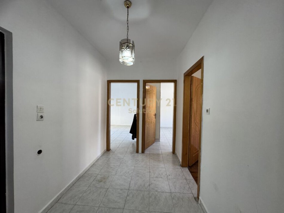 Tirane, shitet apartament 2+1 Kati 2, 73 m² 98.000 € (Porcelan Sol101277)