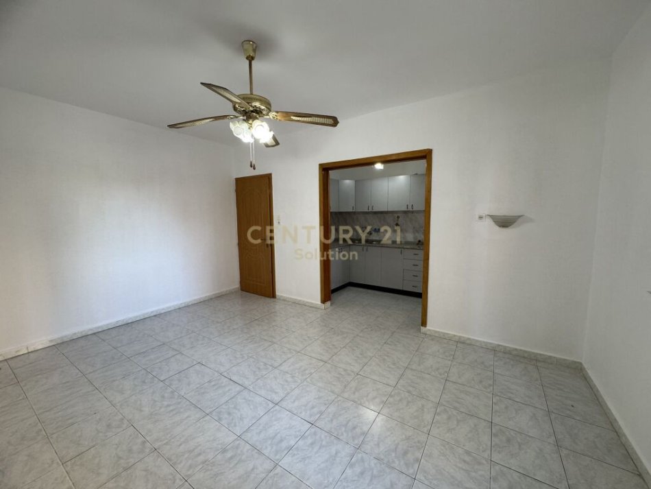 Tirane, shitet apartament 2+1 Kati 2, 73 m² 98.000 € (Porcelan Sol101277)