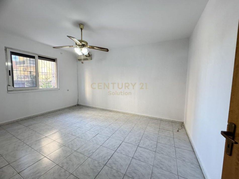 Tirane, shitet apartament 2+1 Kati 2, 73 m² 98.000 € (Porcelan Sol101277)