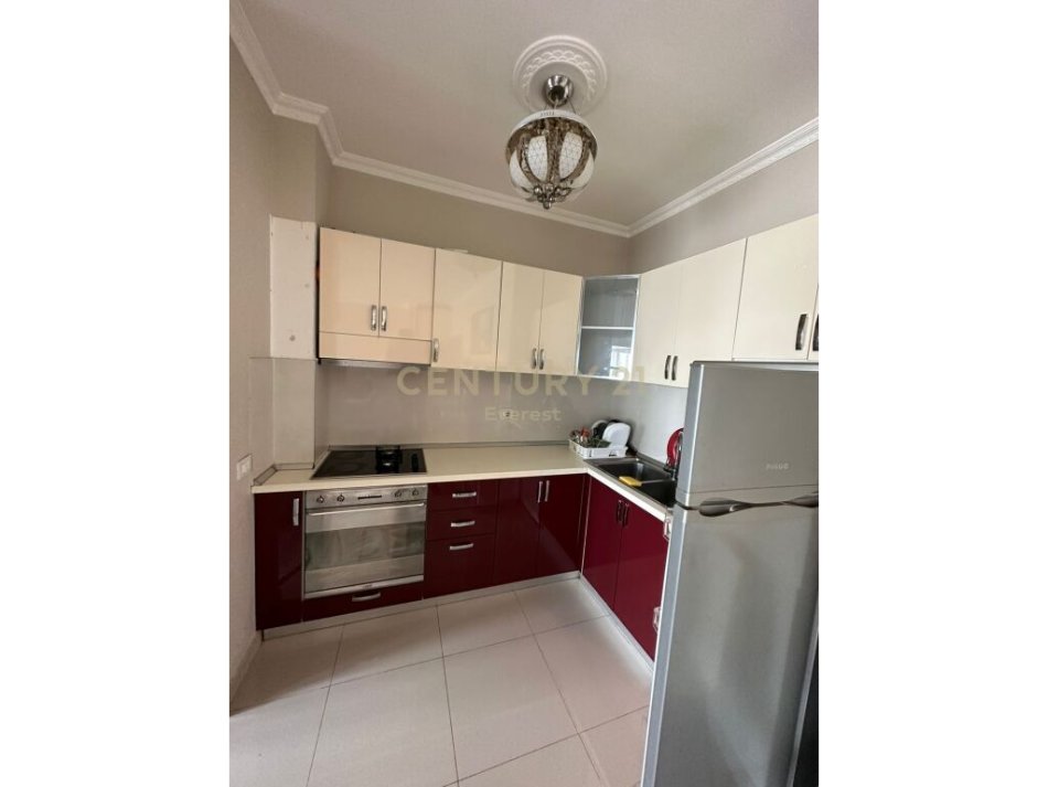 Tirane, shitet apartament 1+1 Kati 3, 47 m² 79.000 € (liqeni i thate)