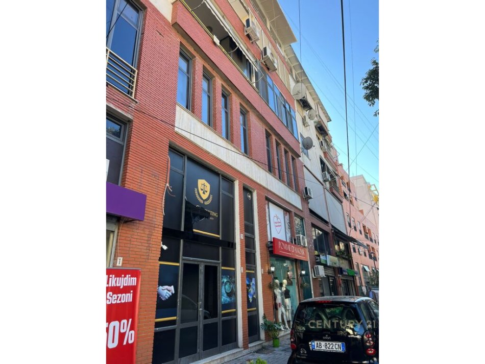 Tirane, jap me qera zyre , 270 m² 3.000 € (Myslym Shyri)