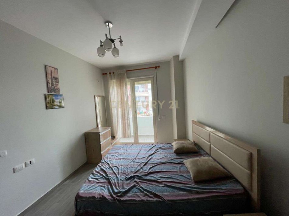 Tirane, shitet apartament 2+1+Aneks+Ballkon Kati 3, 112 m² 179.000 € (Liqeni i That)