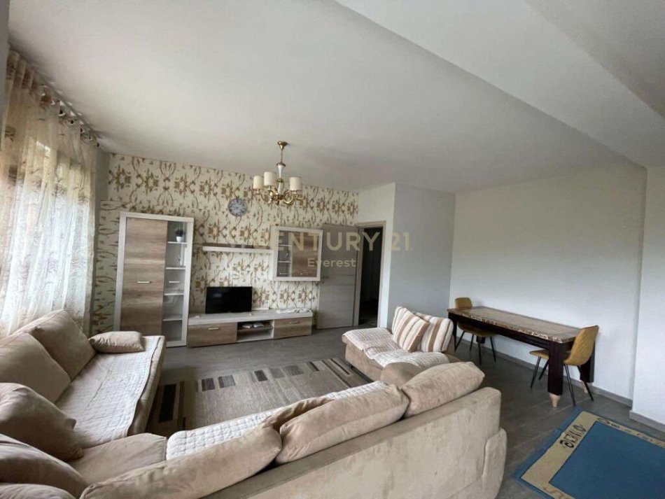 Tirane, shitet apartament 2+1+Aneks+Ballkon Kati 3, 112 m² 179.000 € (Liqeni i That)