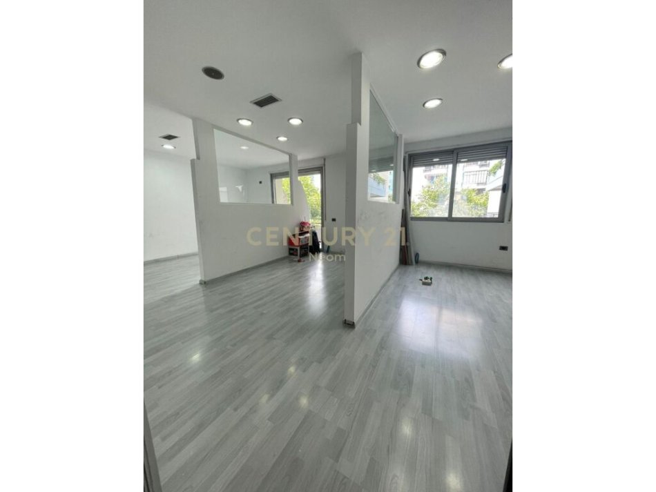 CASA ITALIA , AMBIENT PER QIRA.Neom101426