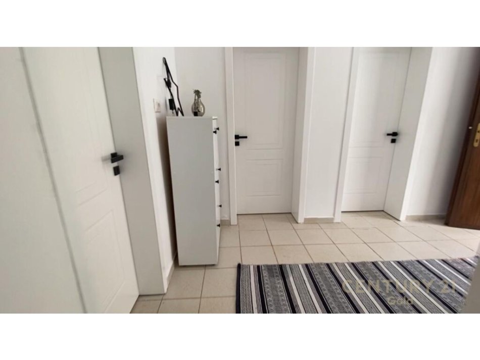 Tirane, shitet shtepi 2+1 Kati 1, 215 m² 230.000 € (KODRA E PRIFTIT)