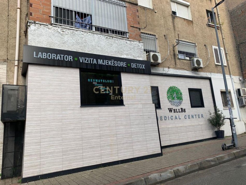 Tirane, jepet me qera ambjent biznesi Kati 0, 85 m² 1.500 € (Stadiumi Dinamo)