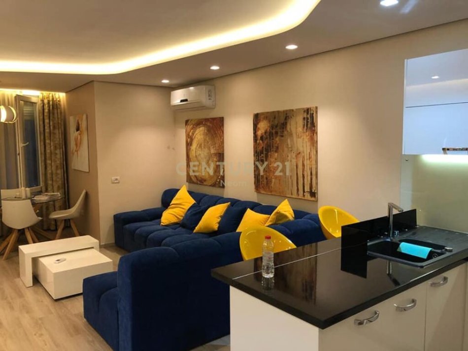 Tirane, shes apartament 2+1+POST PARKIMI , 76 m² 175.000 € (Rruga Peti, Tirane, Liqeni i Thatë)