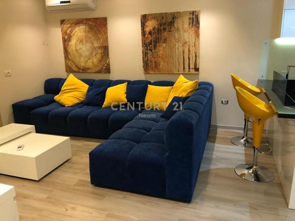 Tirane, shitet apartament 2+1 Kati 2, 76 m² 175.000 € (rruga peti)