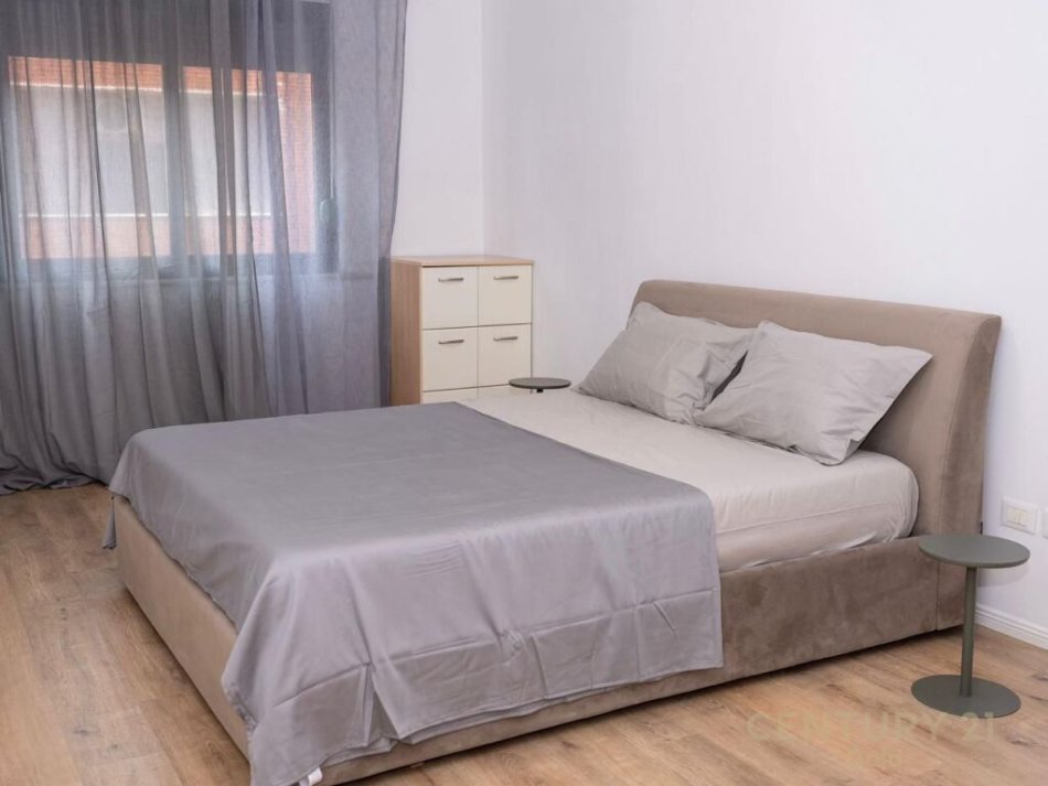 Tirane, shitet apartament 3+1 Kati 7, 144 m² 355.000 € (rruga e barrikadave)