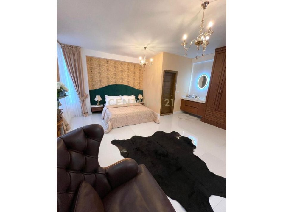 Tirane, shes apartament 3+1+Aneks+Ballkon Kati 2, 193 m² 510.000 € (Bllok)