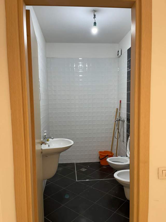 Tirane, jepet me qera apartament 1+1+BLK Kati 4, 60 m² 400 Euro (Rruga Dritan Hoxha)
