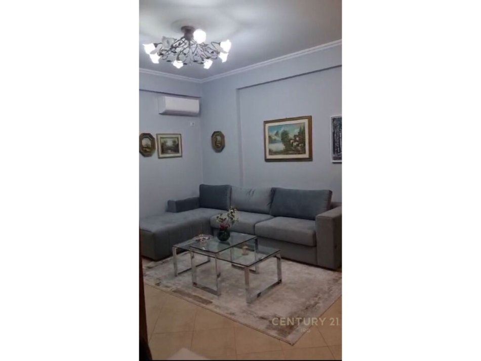 Tirane, shitet apartament 1+1 Kati 2, 82 m² 145.000 € (Kopshti Zoologjik IRG101623)