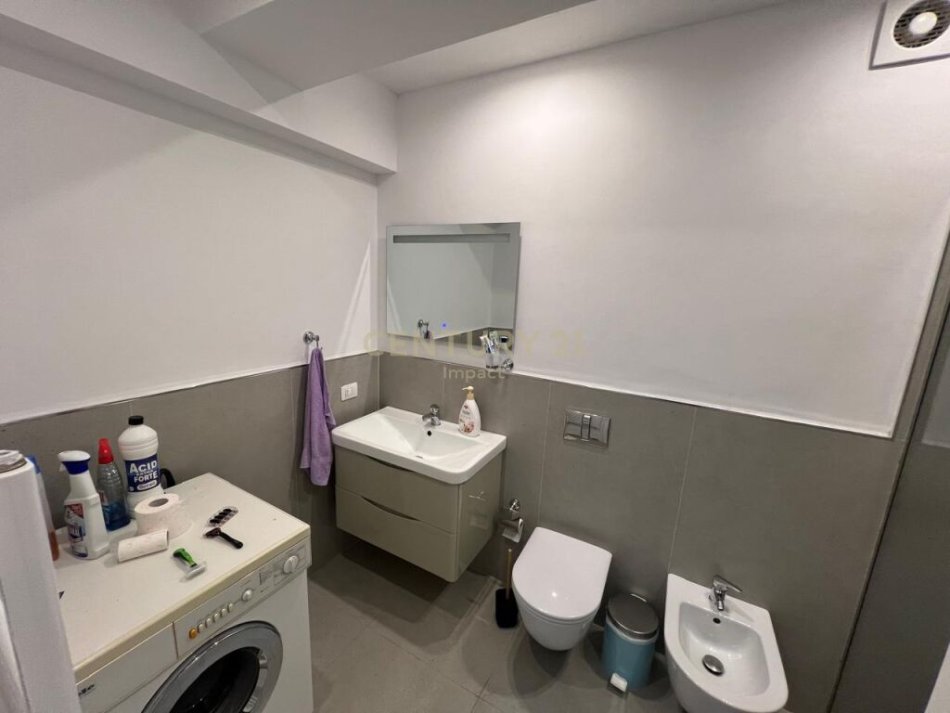 Tirane, shes apartament 1+1+Ballkon , 83 m² 133.000 € (Selitë)