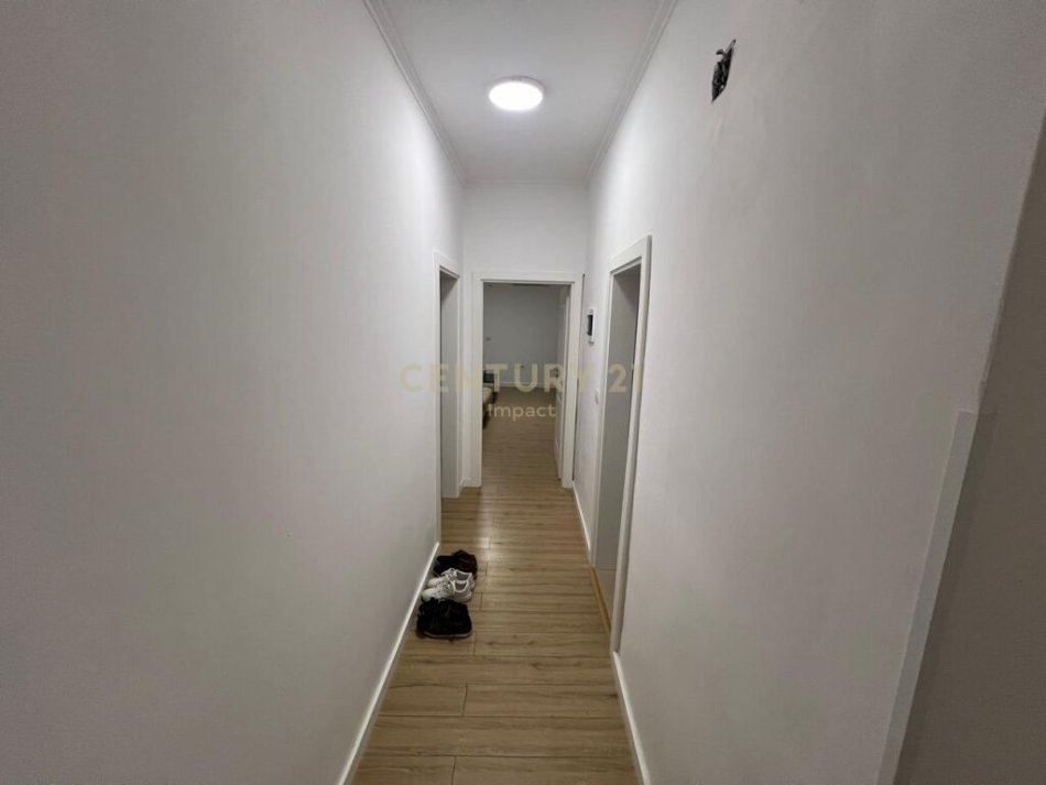 Tirane, shes apartament 1+1+Ballkon , 83 m² 133.000 € (Selitë)