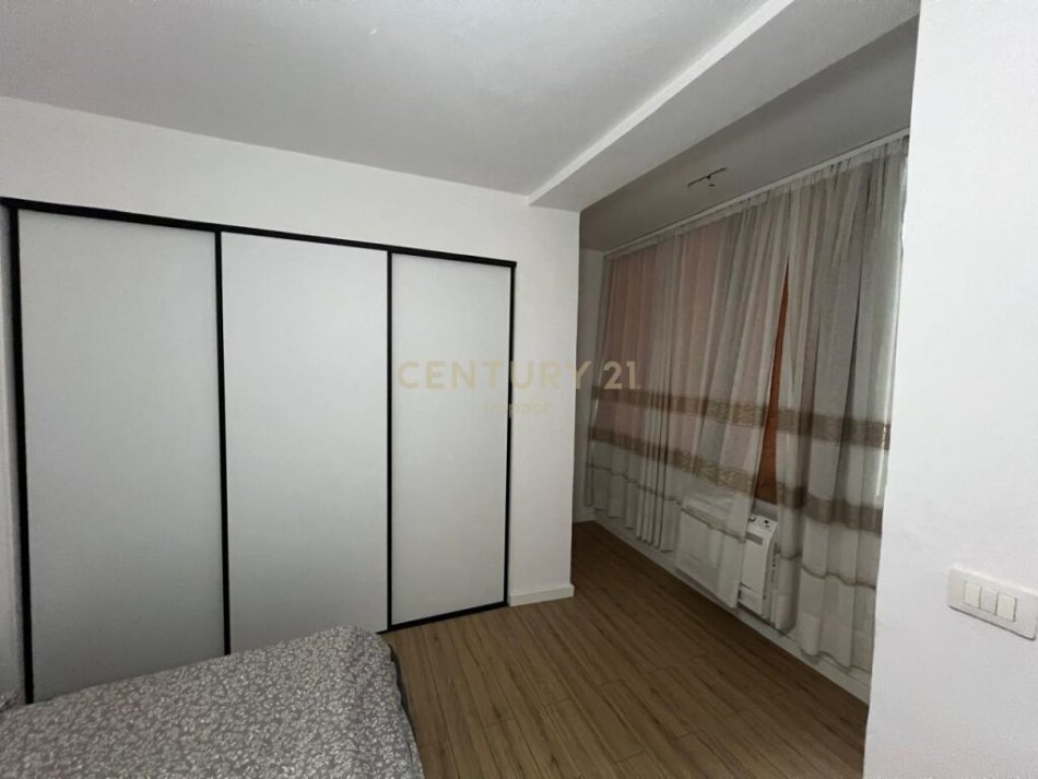 Tirane, shitet apartament 1+1+Ballkon Kati 3, 83 m² 133.000 €