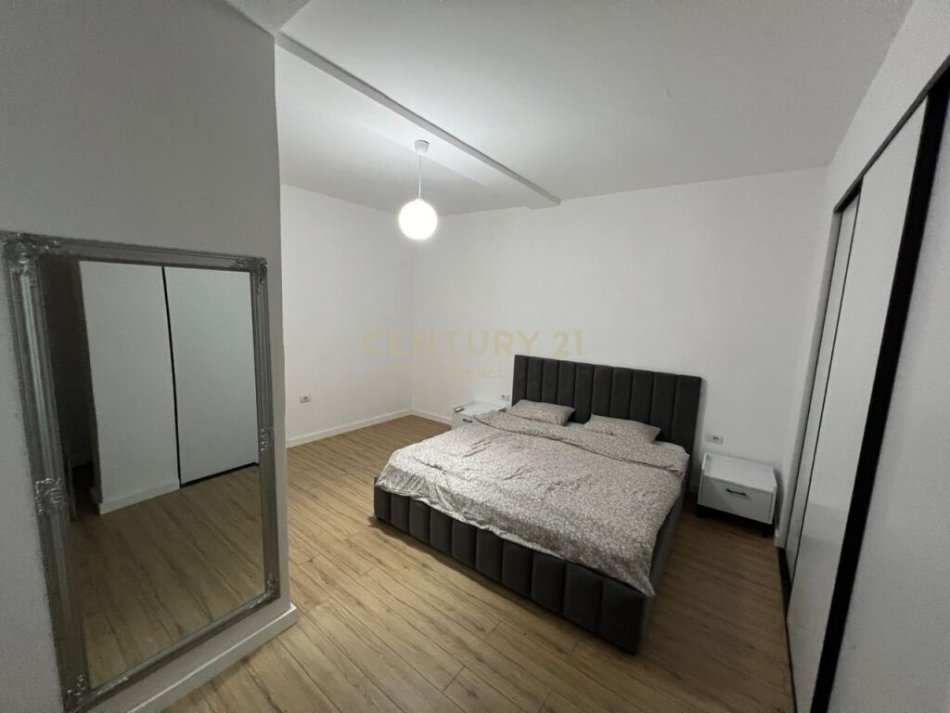 Tirane, shes apartament 1+1+Ballkon , 83 m² 133.000 € (Selitë)