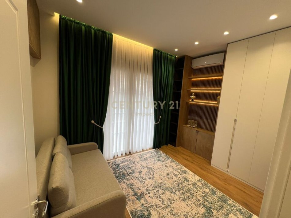 Tirane, shes apartament 3+1 , 108 m² 215.000 € (Liqeni i Thatë)