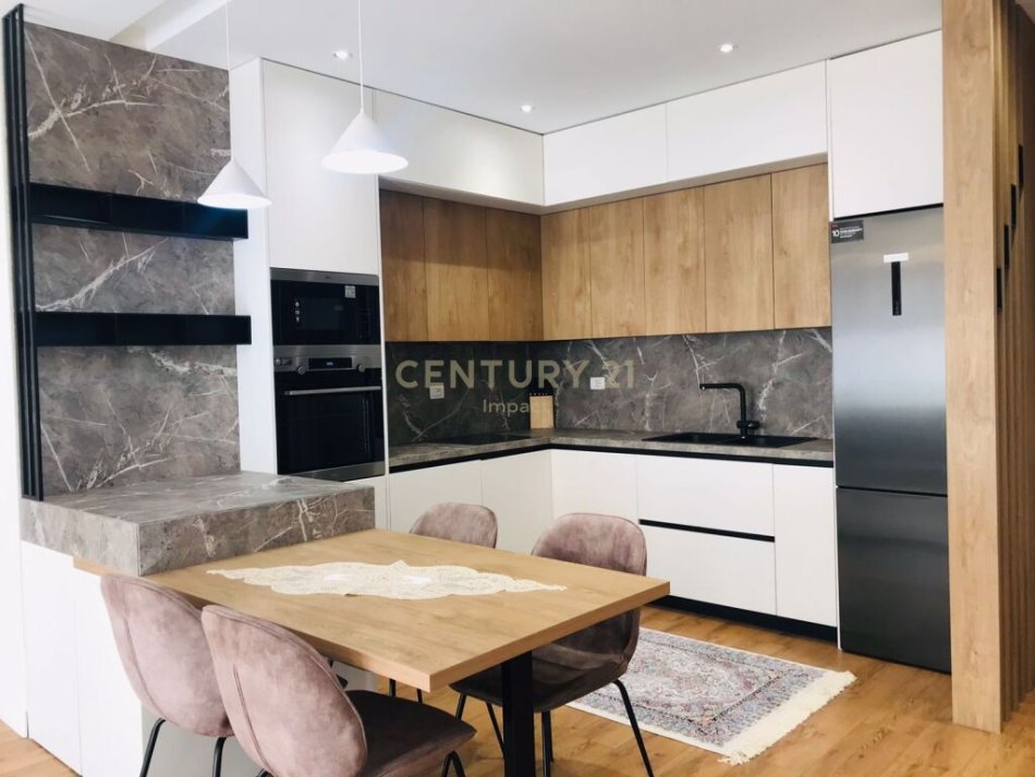 Tirane, shes apartament 3+1 , 108 m² 215.000 € (Liqeni i Thatë)