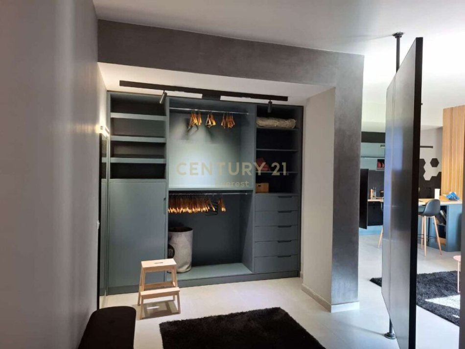 Tirane, jepet me qera apartament 1+1 Kati 9, 56 m² 750 € 