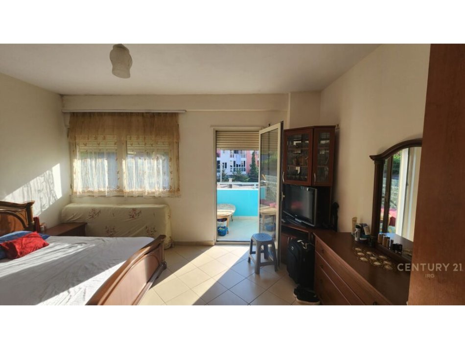 Tirane, shitet apartament 2+1 Kati 3, 122 m² 140.000 € (fresk)